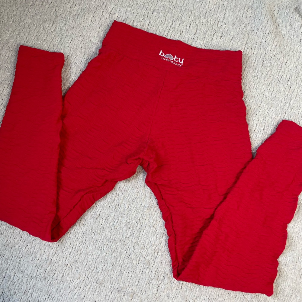 red textured leggings from booty by brabants (flamingo)